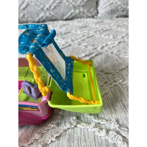 Fisher-Price Little People Camping Adventure Sarah Lynn 2007 - Picture 3 of 9